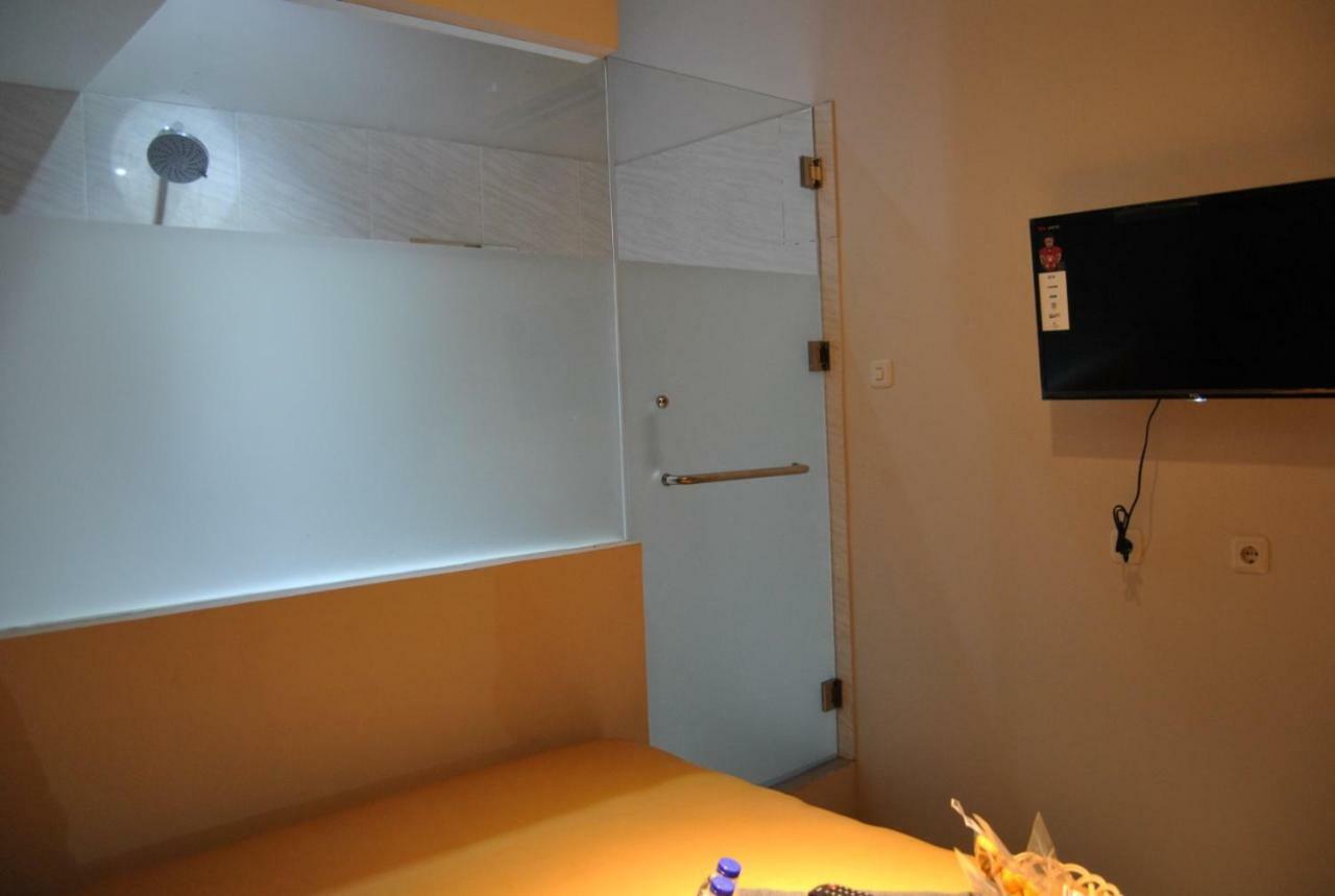 Lantai6 Hotel Jakarta Ngoại thất bức ảnh